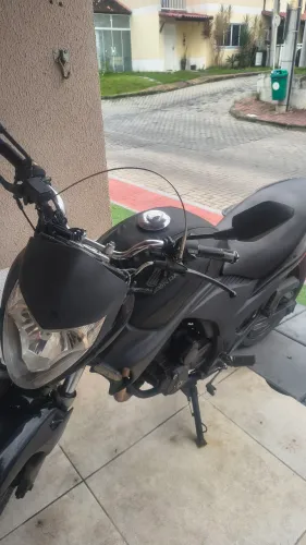 Cb300 vendo outro troco por carro