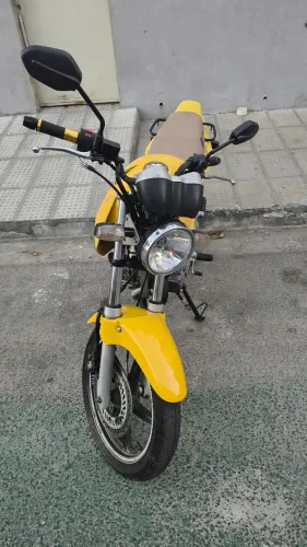 Vendo Moto CBX Twister 2008 