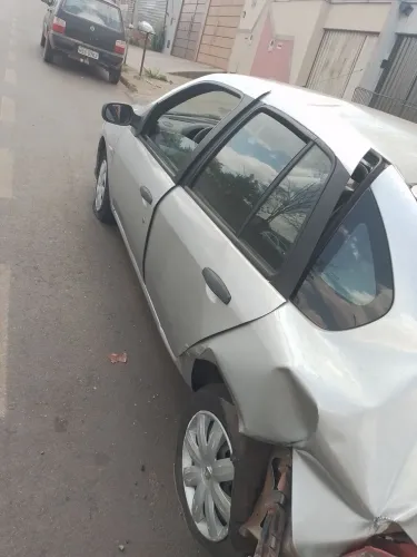 Renault Symbol Expression Hi-flex 1.6 16V 4P 2011