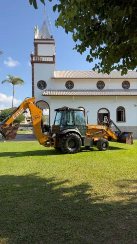 Retroescavadeira case 
