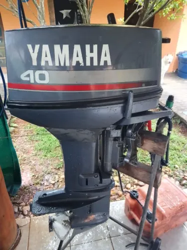 Motor de popa Yamaha 40