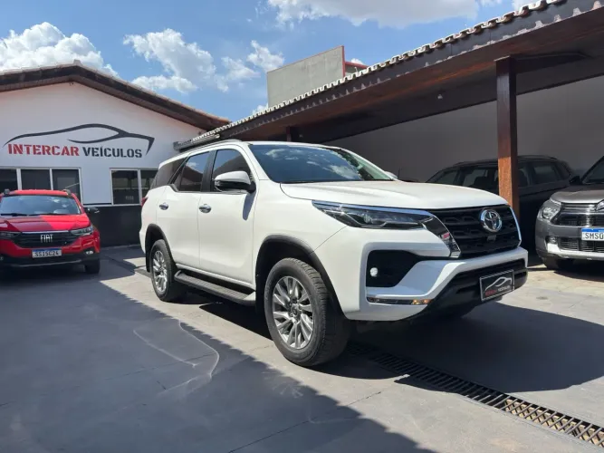 Toyota Hilux SW4 SRV 4X2 2.7 Flex 16V Aut. 2021