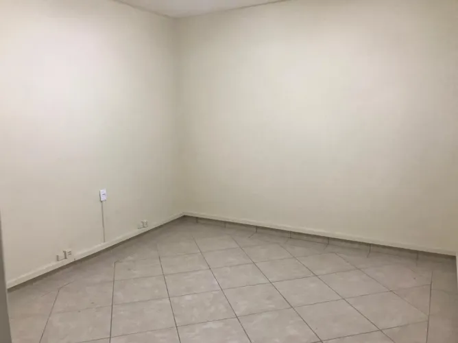 Casa comercial na Rua Azevedo Soares, 1515  150 m²
