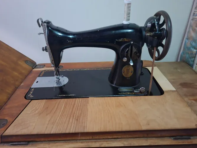 Maquina costura Antiga