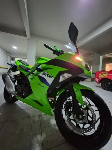 Kawasaki Ninja 300 ABS 2026/2026 - Estado de 0 km | Único Dono