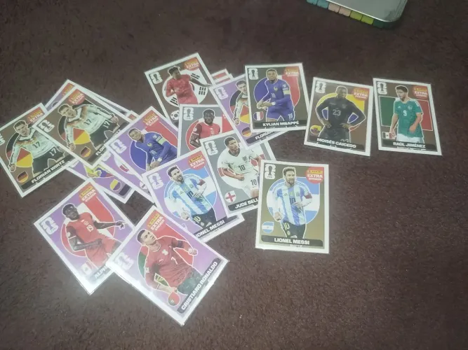 Messi ouro extra stickers/legend