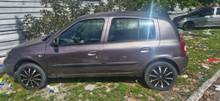 Renault Clio Authentique Hi-flex 1.0 16V 5P 2006
