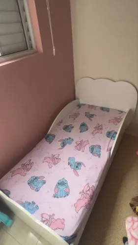 Cama infantil nuvem com colchão - sem uso 