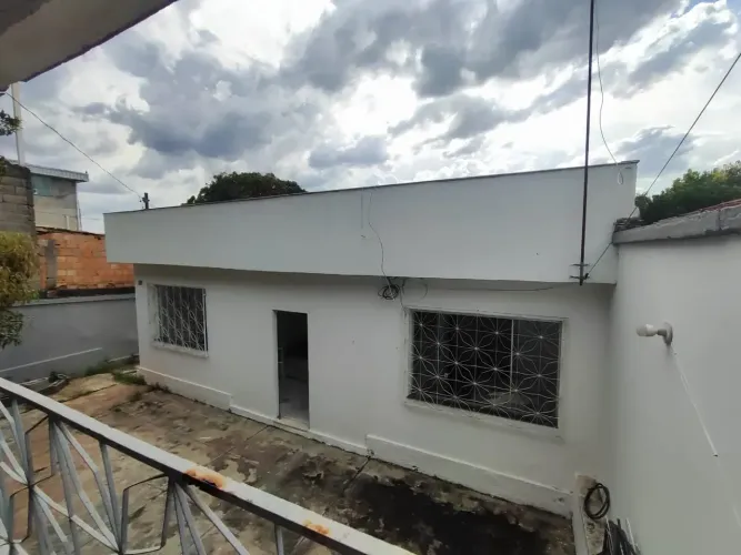 Imóvel para venda tem 360 metros quadrados com 3 quartos em Mantiqueira - Belo Horizonte -