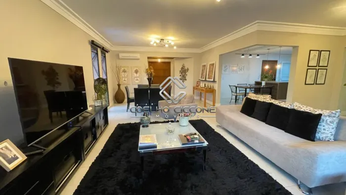 Apartamento com 3 dormitórios, 1 suíte, 4 banheiros ao total à Venda, 178m² por R$ 1.590.0