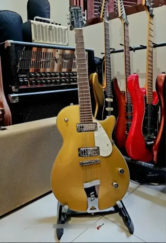 Gretsch Electromatic Pro Jet G5238 (Gold Top Sparkle) Les Paul