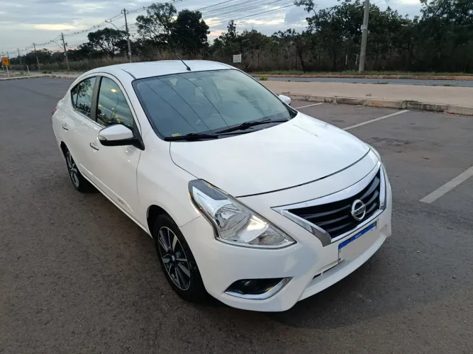 Nissan Versa SL 1.6 16V Flexstart 4P Aut. 2018