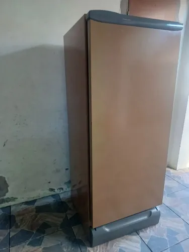 Vendo geladeira usado