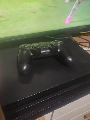 PlayStation 4 pro 1 tera 