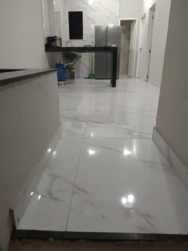 Porcelanato aplicação profissional 