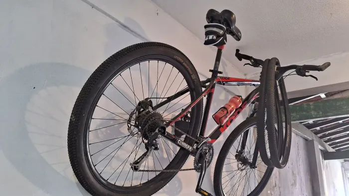 Bike kode aro 29 quadro19 27 machas em excelente estado Bike montada na bicicletaria top