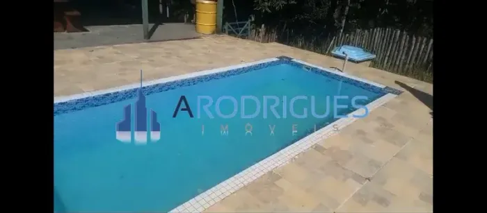 Um anúncio de venda de fazenda! Detalhes da Fazenda: - Localização: Município de Candeias,