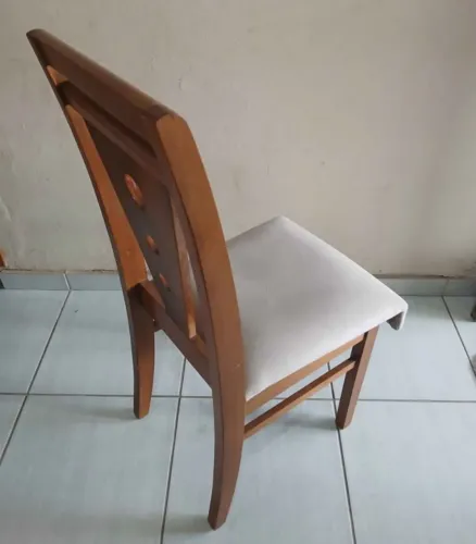 CADEIRA ESTOFADA IMBUIA