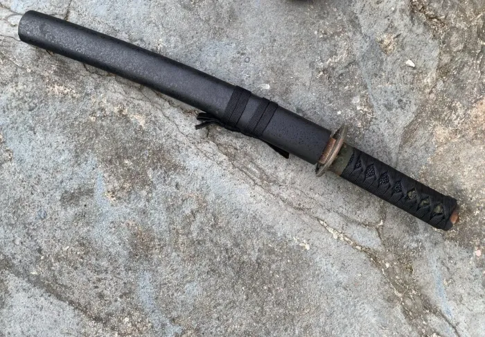 Espada tonto decorativa
