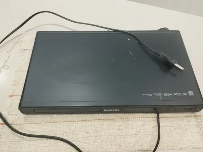 Aparelho de Sony retro e um karaokê