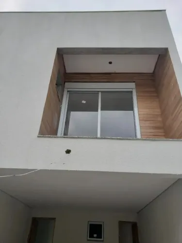 Sobrado à Venda em Barueri  180m² com Suíte e Varanda em Vidro