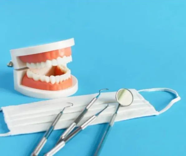 Procuro diária como dentista clínico geral