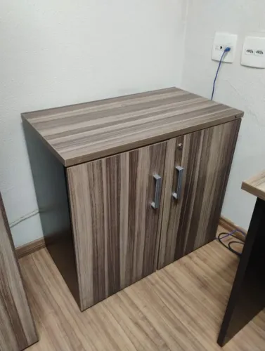 Armário escritório 2 portas (multiuso)