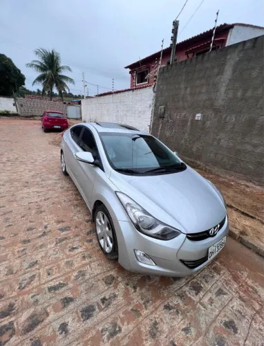Hyundai Elantra GLS 1.8 16V Aut. 2013