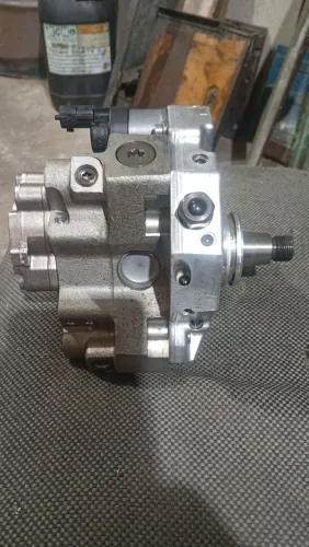 Bomba de alta Chevrolet s10 2.8 MWM seminova original com nota fiscal e n série da peça 