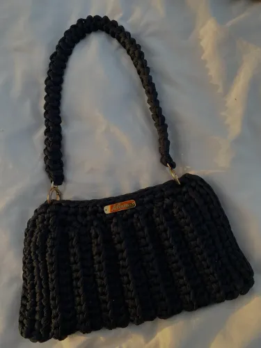 Bolsa- bolsas em crochê