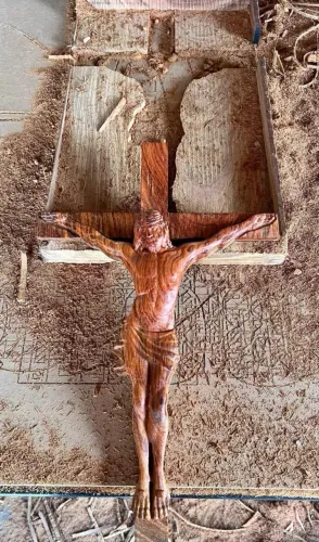 VENDE-SE MAQUINA DE IMPRESSÃO EM MADEIRA 3D PROFISSIONAL (SEMINOVA).