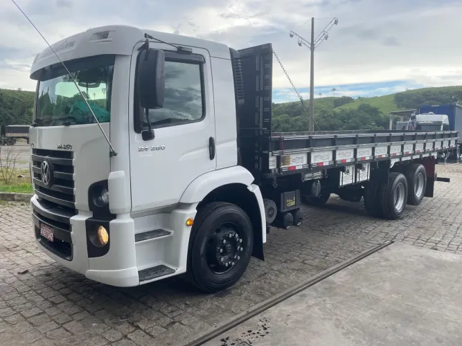 VW CONSTELLATION 24250