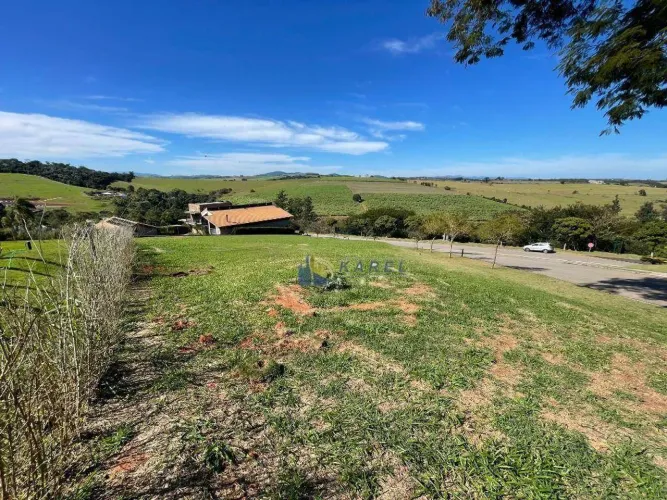 TERRENO À VENDA de 1471m² no CONDOMÍNIO CLUBE FAZENDA D. CAROLINA entre ITATIBA e BRAGANÇA