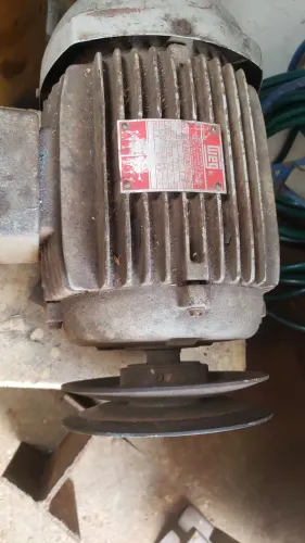 Motor de 5cv trifásico de baixo