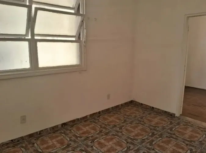 Apartamento de 2 dormitórios perto do metrô para alugar na Bela Vista - SP