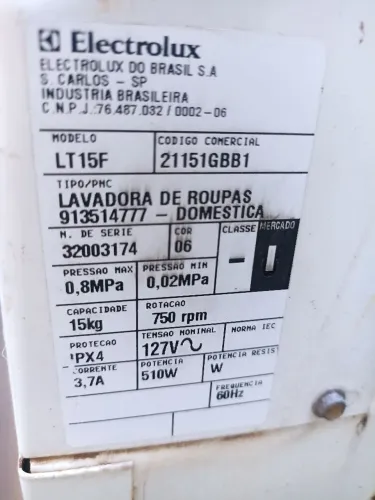 Máquina de lavar para reaproveitar peças