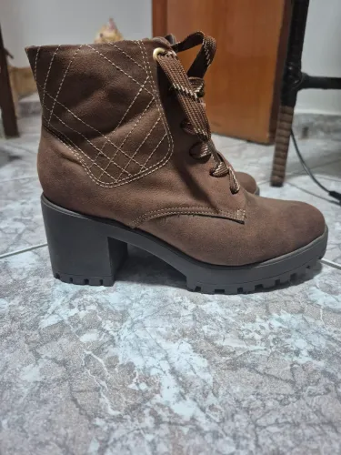 Bota Feminina  numero 36