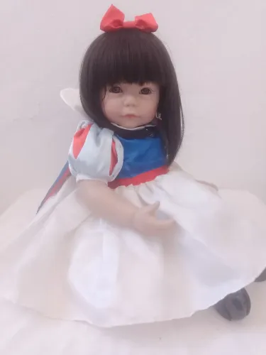 Boneca Adora Dool Branca de Neve