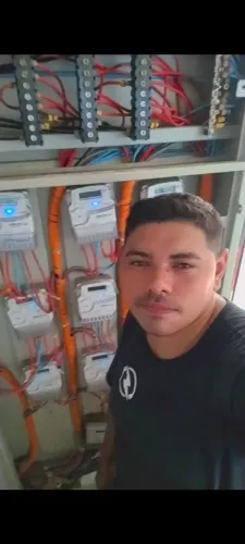 Eletricista Predial e residencial atendimento 24h aceito cartão de crédito 