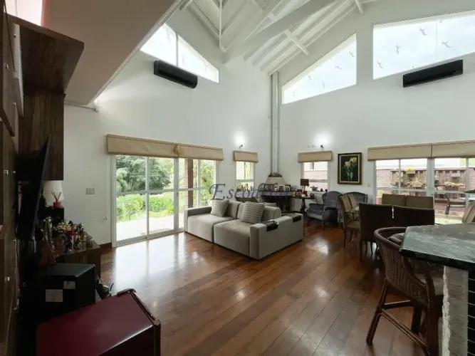 Casa com 3 dormitórios à venda, 350 m² por R$ 1.885.000,00 - Condomínio Suíça da Cantareir