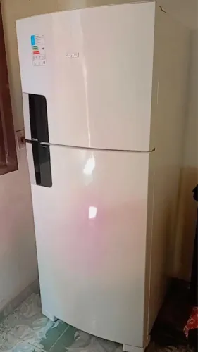 Geladeira semi nova