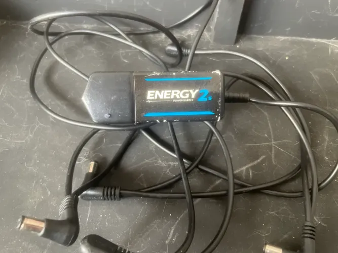 Fonte para Pedais Energy 2