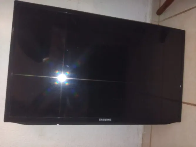 Vendo tv Samsung não está ligando, todo original