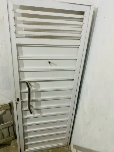 Portão de Alumínio Branco