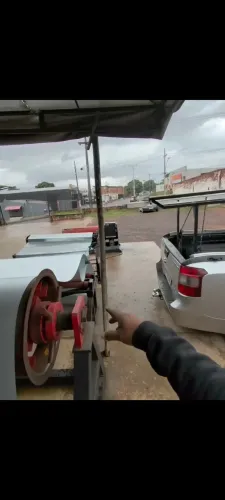 Máquina perfiladeira de telhas 