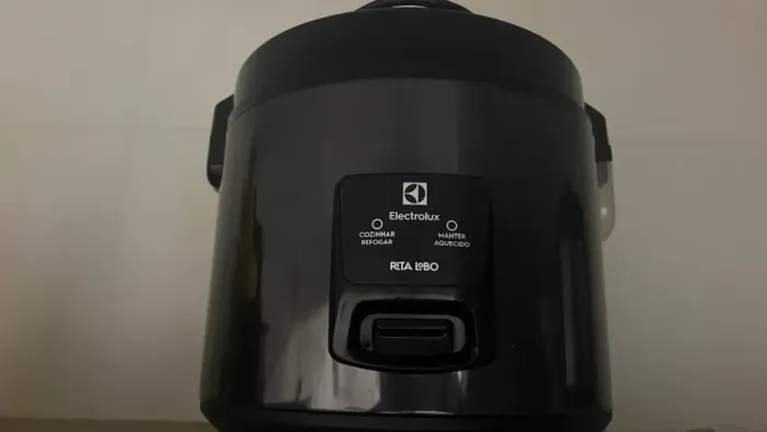 Panela de arroz Electrolux por Rita Lobo,