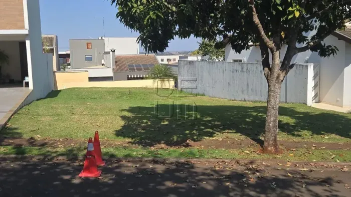 Terreno em condomínio Royal Forest - 360m2 - Fase I - Plano