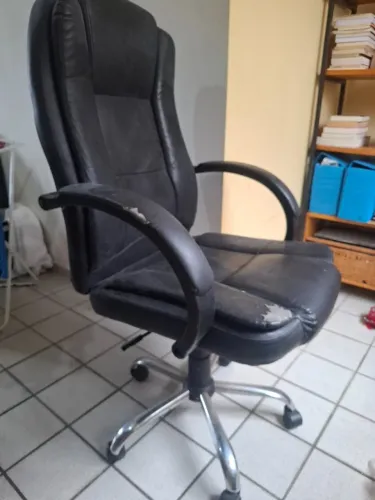 Cadeira por valor simbólico