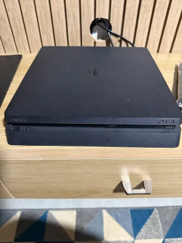 PS4 Slim 1tb