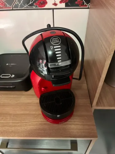 Vendo CAFETEIRA DOLCE GUSTO